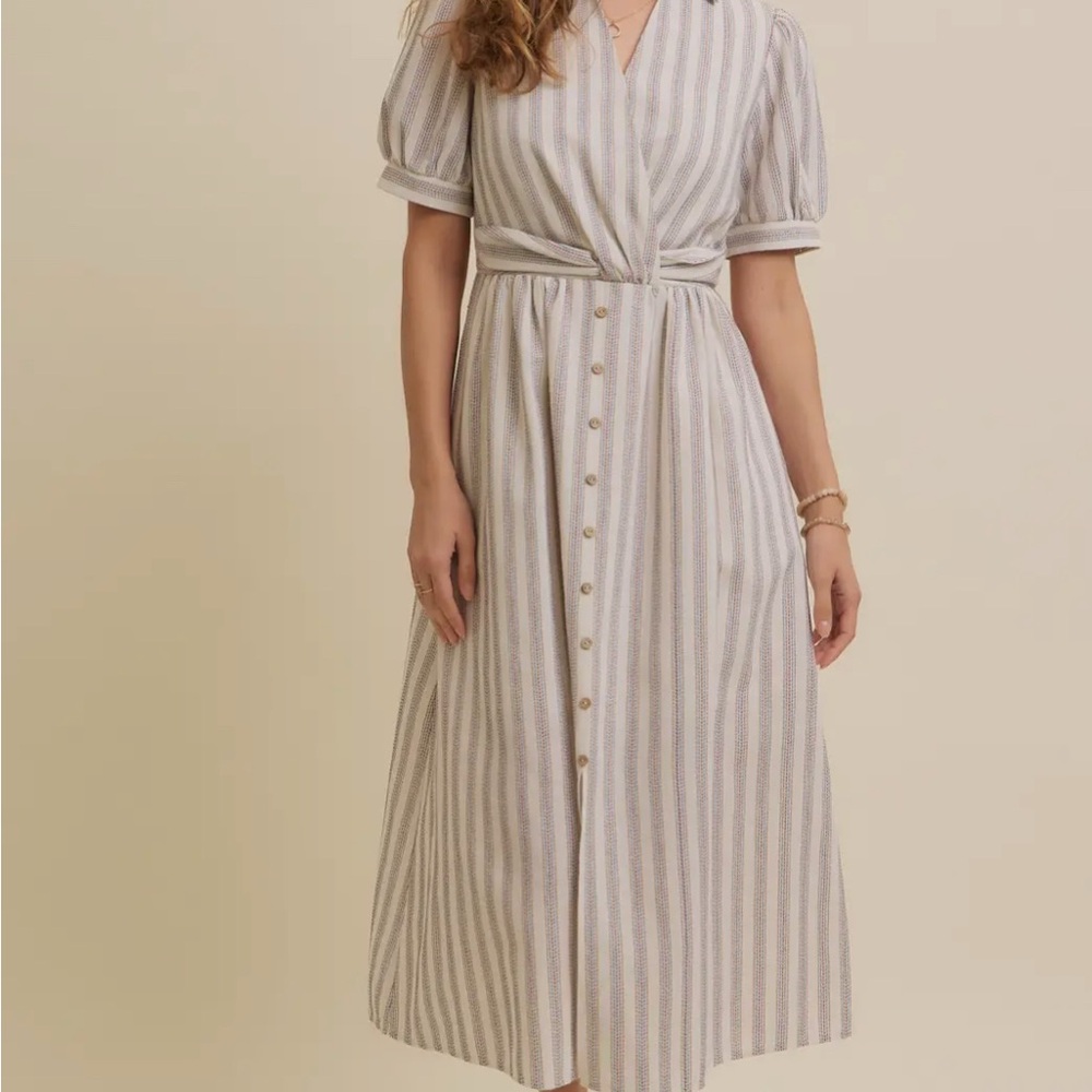 Chic Striped Midi Dress in White and Gray